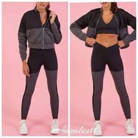 Nikki Blackketter by Gymshark black cropped bomber jacket size small worn twice. - Picture 8 of 8